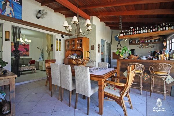 Casa para Venda - 219.05m², 3 dormitórios, sendo 1 suites, 2 vagas - Bahamas