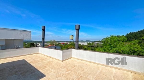 Casa em Porto Alegre, no bairro Aberta dos Morros, com 3 dormitório(s), e 3 banh