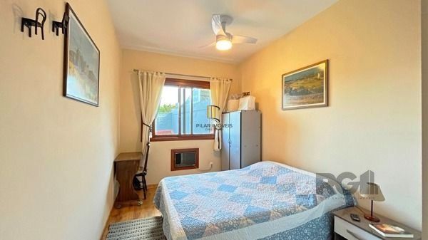 Casa em Porto Alegre, no bairro Ipanema, com 3 dormitório(s), e 3 banheiros, à v