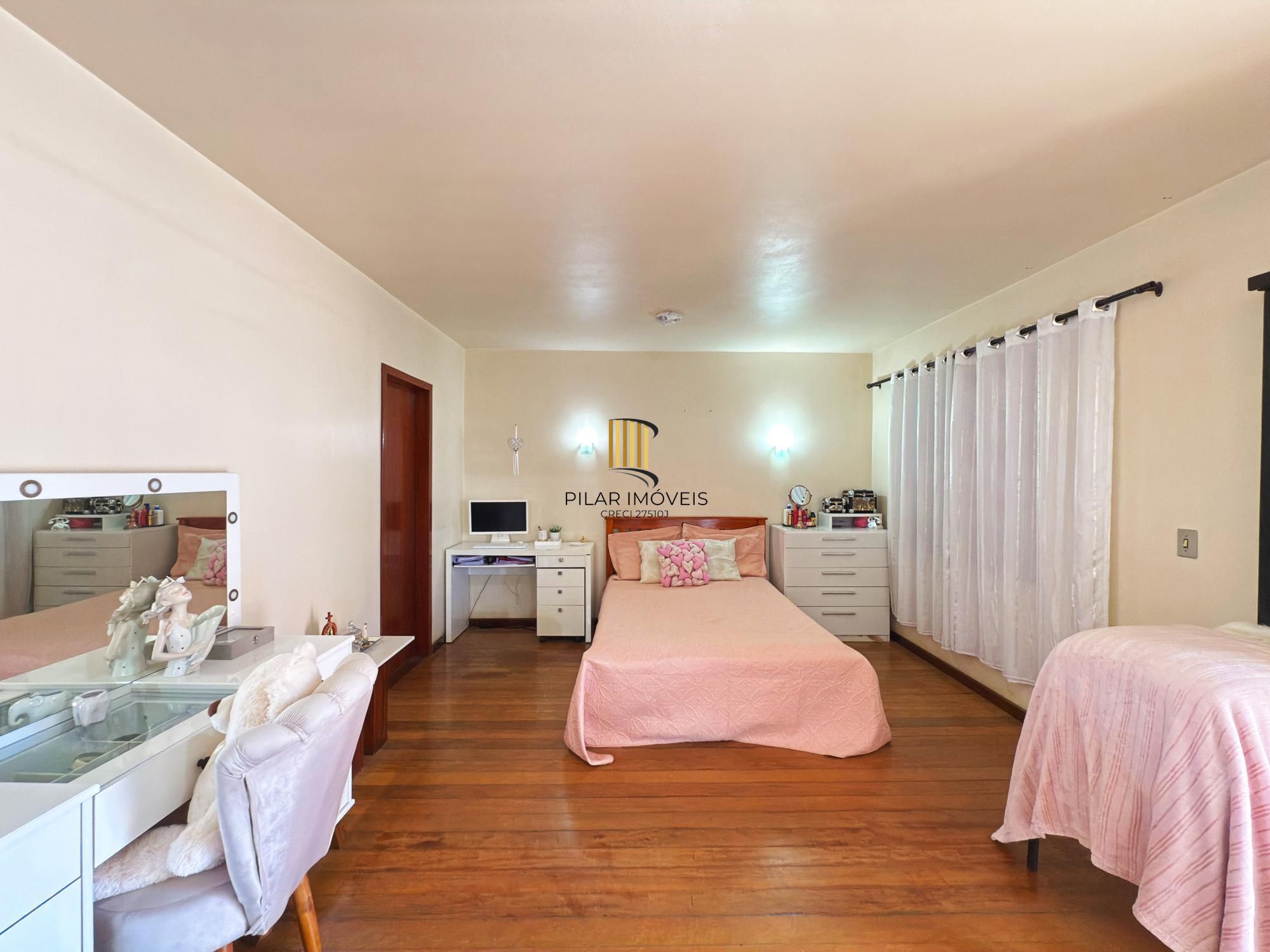 Casa 4 dormitórios à venda Santa Tereza Porto Alegre/RS