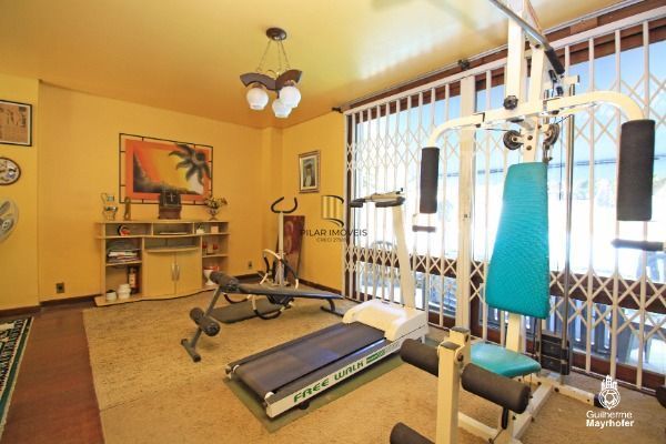 Casa para Venda - 200m², 3 dormitórios, sendo 1 suites, 4 vagas - Ipanema