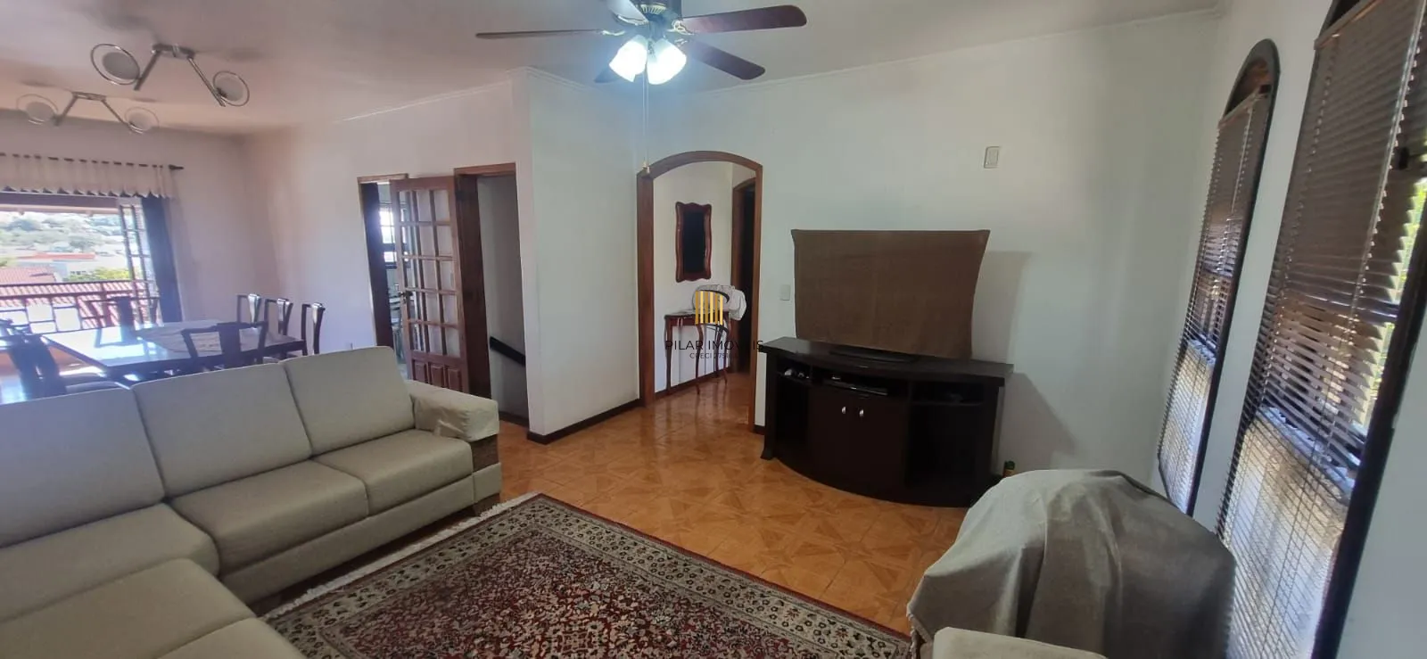 Ótima Residência com 3 dormitórios sendo 1suíte, no Bairro Ipanema.