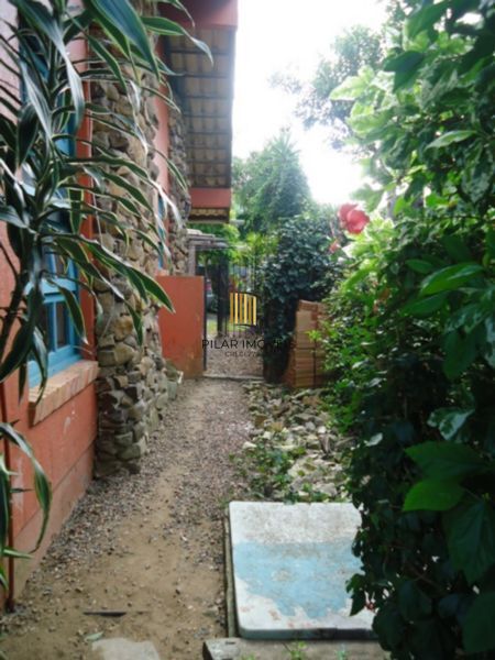 Casa para Venda - 252m², 3 dormitórios, 2 vagas - Ipanema