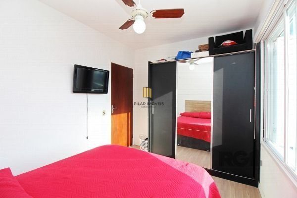 Apartamento em Porto Alegre, no bairro Cristal, com 2 dormitório(s), e 2 banheir