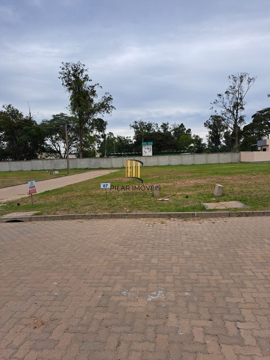 Terreno em condomínio fechado 7x21m² clube com piscina, academia e playground.