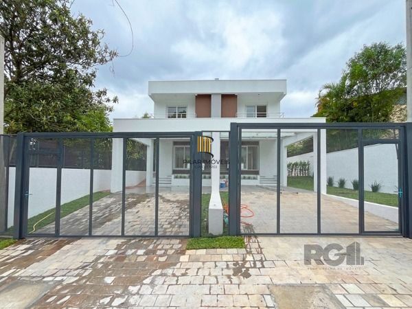 Casa em Porto Alegre, no bairro Vila Conceição, com 3 dormitório(s), à venda.