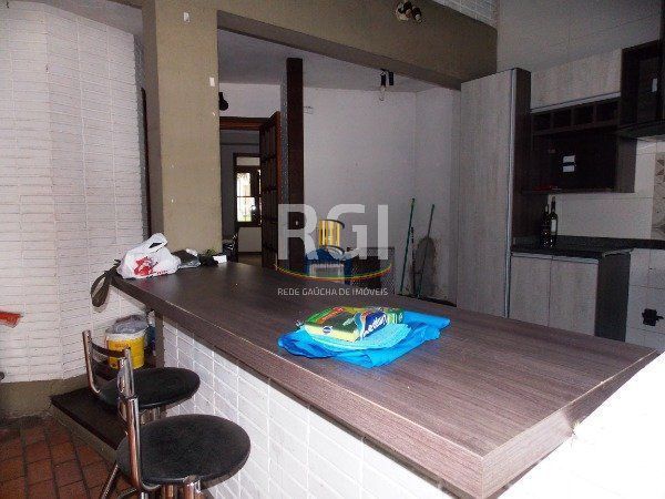 Casa Condominio para Venda - 220m², 3 dormitórios, sendo 1 suites, 4 vagas - Híp