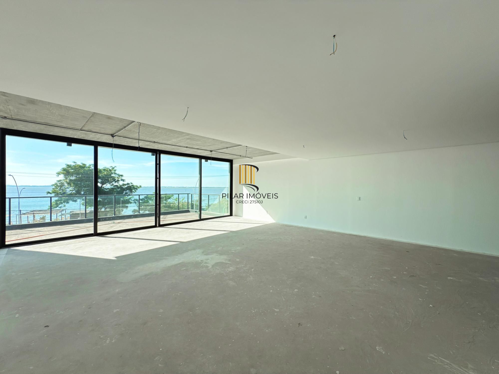 Belíssimo apartamento com projeto diferenciado e vista deslumbrante para o pôr do sol.