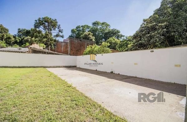 Apartamento em Porto Alegre, no bairro Medianeira, com 2 dormitório(s), e 2 banh