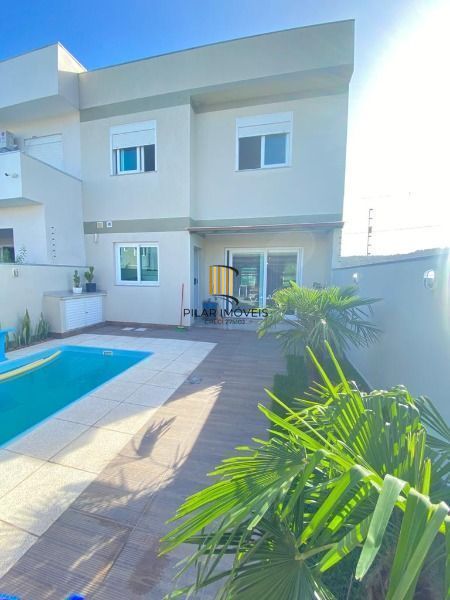 Casa para Venda - 137m², 3 dormitórios, sendo 1 suites, 2 vagas - Hípica
