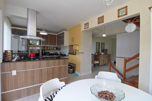 Casa Condominio em Porto Alegre, no bairro Ipanema, com 2 dormitório(s), e 2 ban