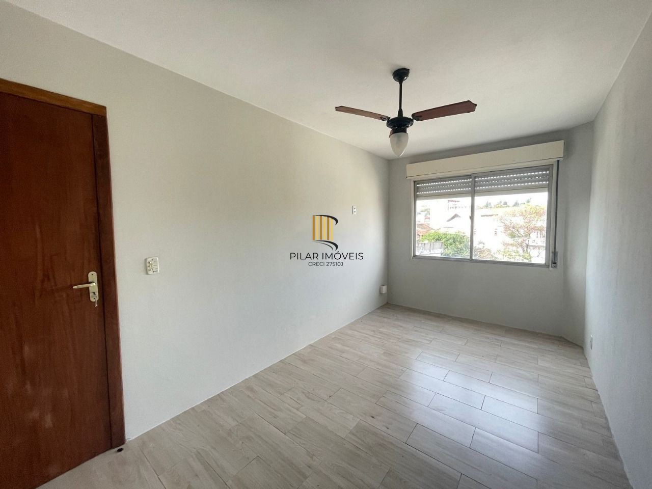 Ótimo apartamento com 2 dormitórias no bairro Menino Deus.