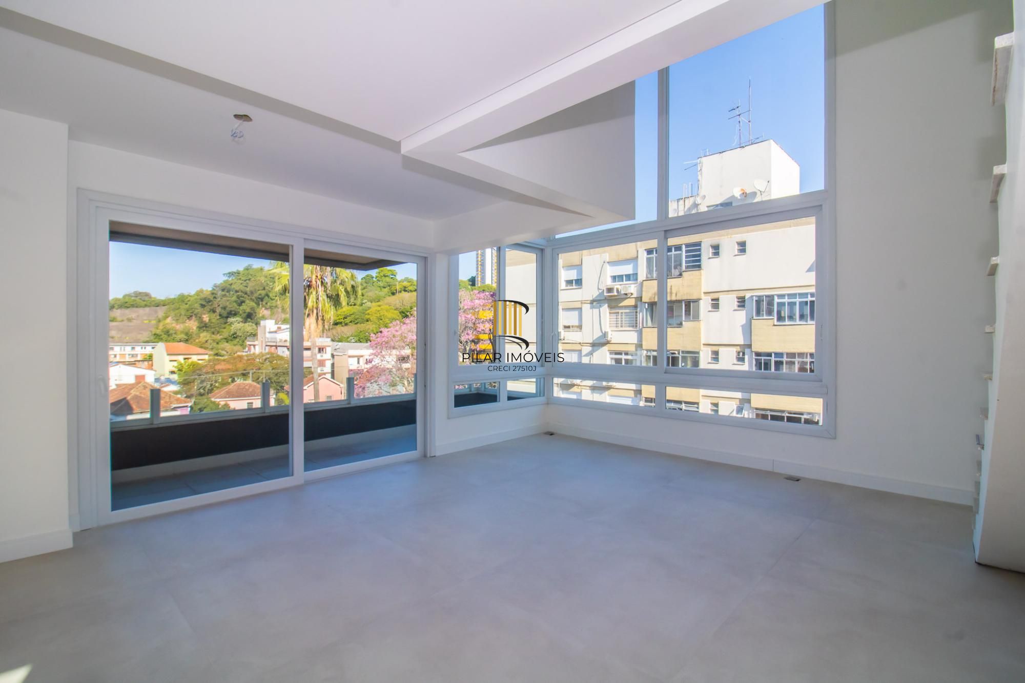 APARTAMENTO DUPLEX - 177m², 3 dormitórios, sendo 3 suites, Menino Deus