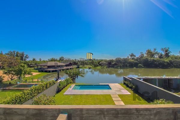 Casa em Condominio no Terra Ville, com 4 dormitório(s), e 4 suítes, à venda.