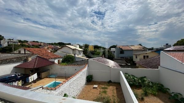 Casa para Venda - 137m², 3 dormitórios, sendo 1 suites, 2 vagas - Imperial Parqu