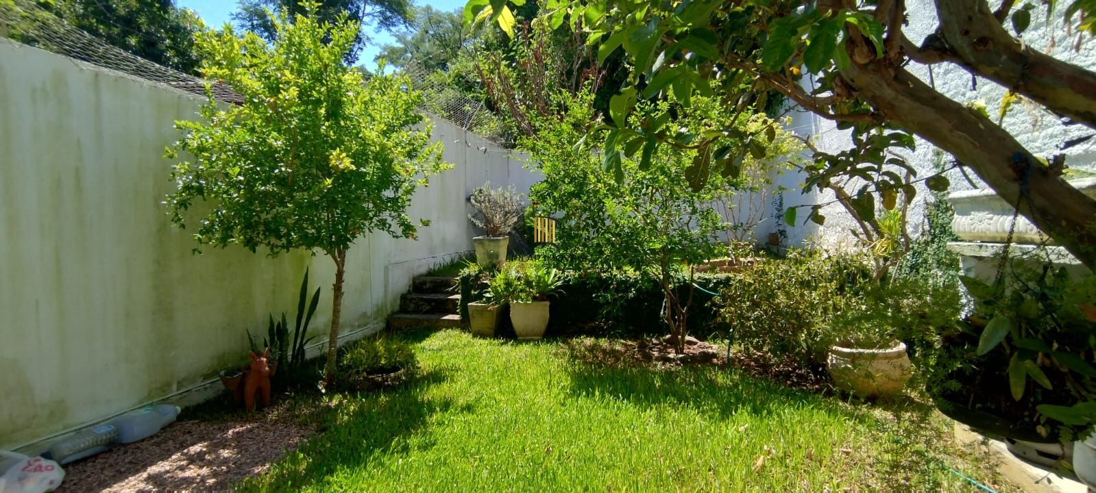 Linda Residência com 3 dormitórios, sendo 1 suíte á venda no Imperial Parque.