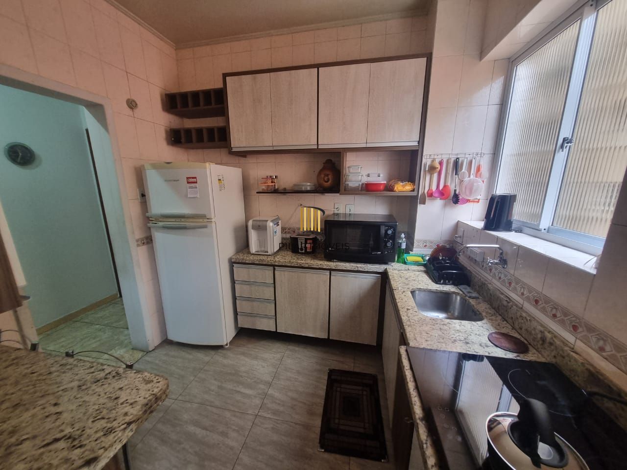 Amplo apartamento, em localização privilegiada no Bom Fim.