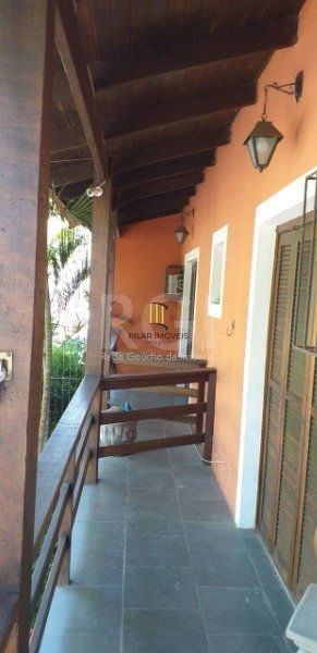 Casa para Venda - 220m², 4 dormitórios, sendo 1 suites, 2 vagas - Tristeza