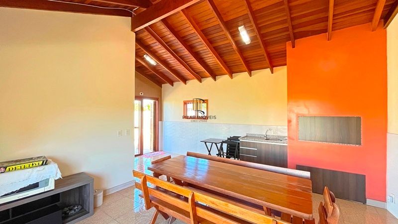 Sobrado 4 dormitórios à venda Camaquã Porto Alegre/RS