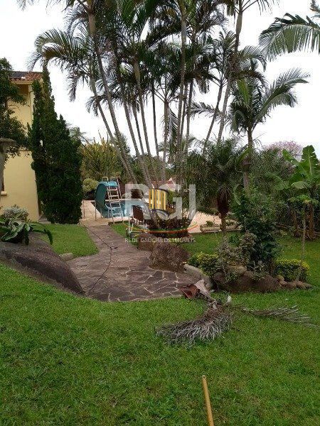 Casa para Venda - 741m², 5 dormitórios, sendo 3 suites, 9 vagas - Espirito Santo