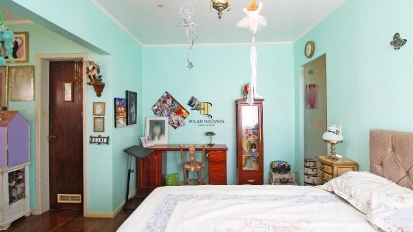 Cobertura em Porto Alegre, no bairro Petrópolis, com 3 dormitório(s), e 3 banhei