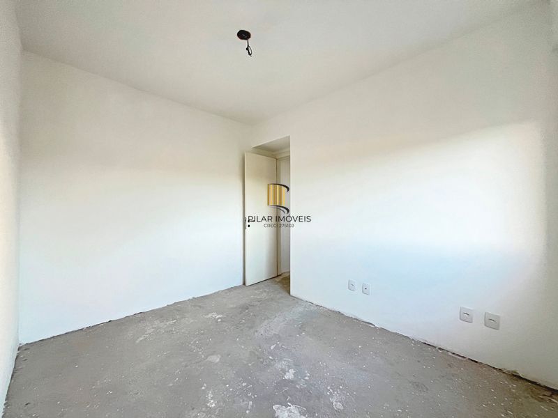 Excelente apartamento com 2 dormitórios á venda no bairro Cavalhada.