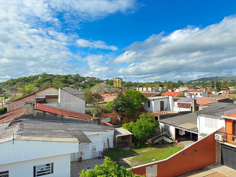 Casa com vista para o Rio e 3 dormitórios