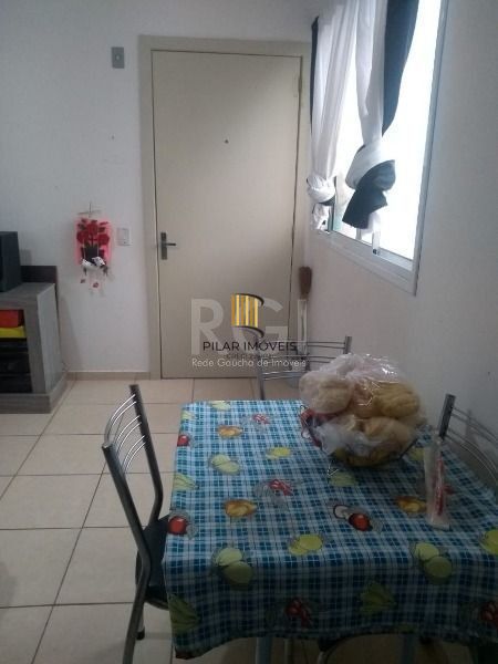 Apartamento em Porto Alegre, no bairro Restinga, com 2 dormitório(s), e 2 banhei