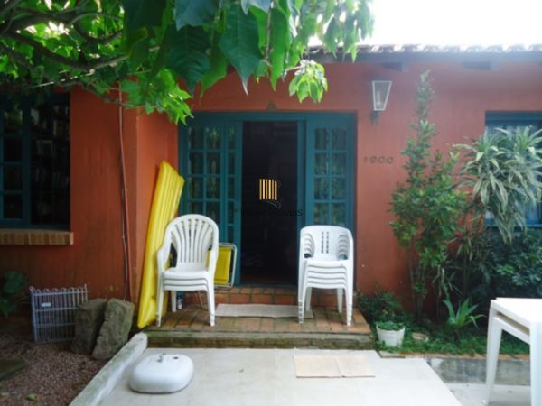 Casa para Venda - 252m², 3 dormitórios, 2 vagas - Ipanema