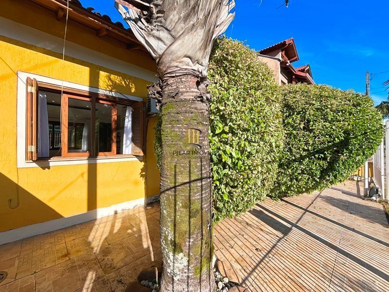 Residência com 2 dormitórios no  Residencial Jardins do Prado.