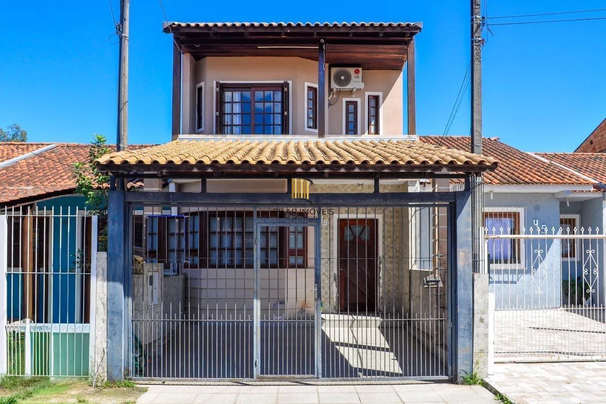 Lindo sobrado com 3 dormitórios á venda no bairro Hípica. - Pilar Imóveis