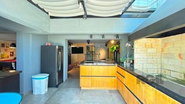 Casa em Porto Alegre, no bairro Aberta dos Morros, com 3 dormitório(s), e 3 banh