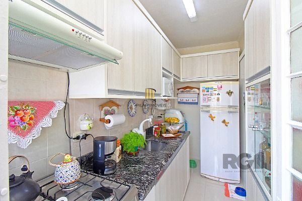 Apartamento em Porto Alegre, no bairro Vila Nova, com 2 dormitório(s), e 2 banhe