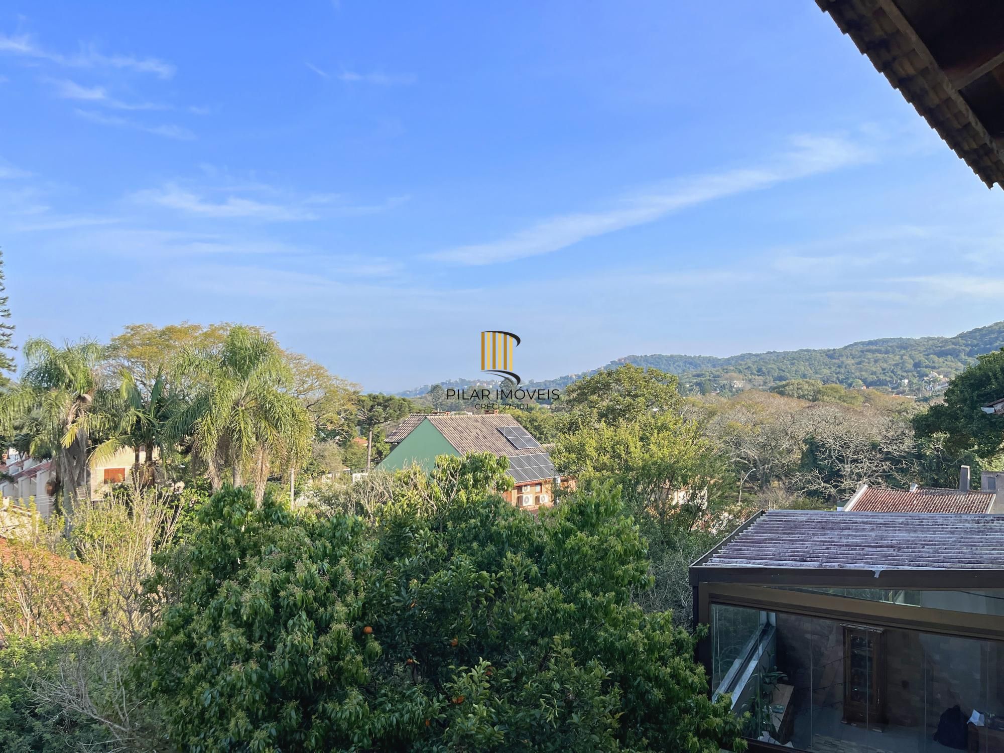 Casa em Condomínio no Jardim Isabel com 270m², 3 dormitórios, 4 vagas