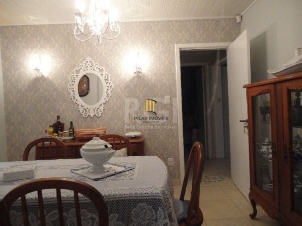 Casa para Venda - 683.64m², 4 dormitórios, sendo 3 suites, 6 vagas - Tristeza