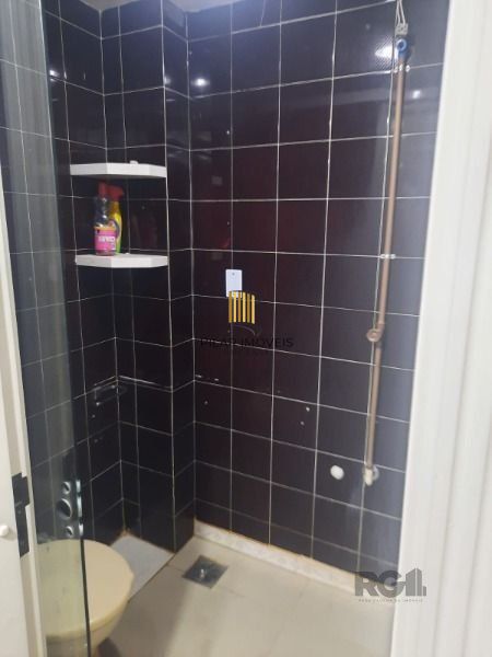 Conjunto/Sala em Porto Alegre, no bairro Centro Histórico, e 0 banheiros, à vend