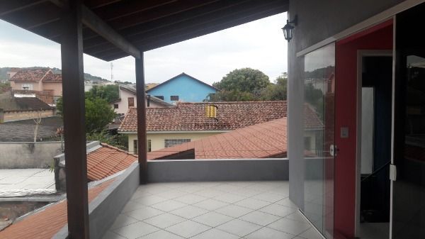 Casa para Venda - 180m², 3 dormitórios, sendo 2 suites, 4 vagas - Ipanema