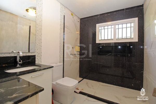 Casa para Venda - 1700m², 3 dormitórios, sendo 1 suites, 2 vagas - Vila Nova