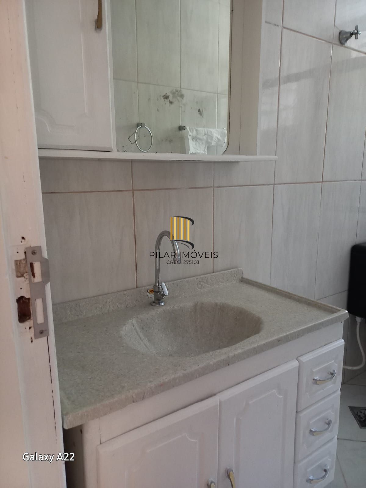 Apartamento 1 dormitório térreo, a 100mts do Shopping Iguatemi.