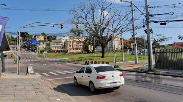Terreno em Porto Alegre, no bairro Medianeira, à venda.