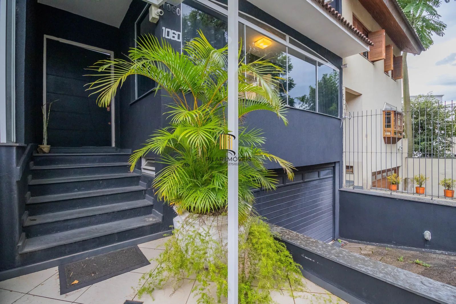 Casa a venda, 4 quartos, 2 vagas, 4 banheiros, Bairro Chacara das Pedras, em Porto Alegre/RS