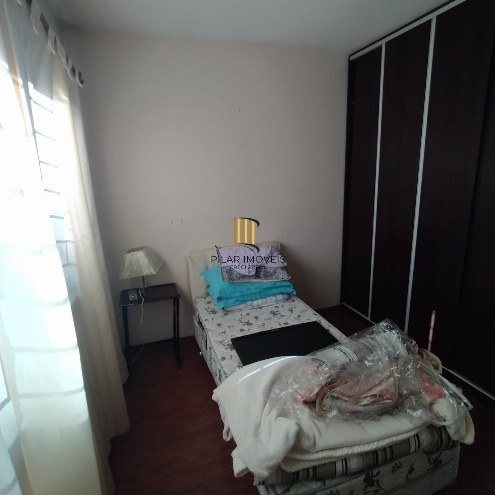 Casa 2 quartos, suíte, cozinha grande, lavanderia, aquecimento a gas, pátio grande