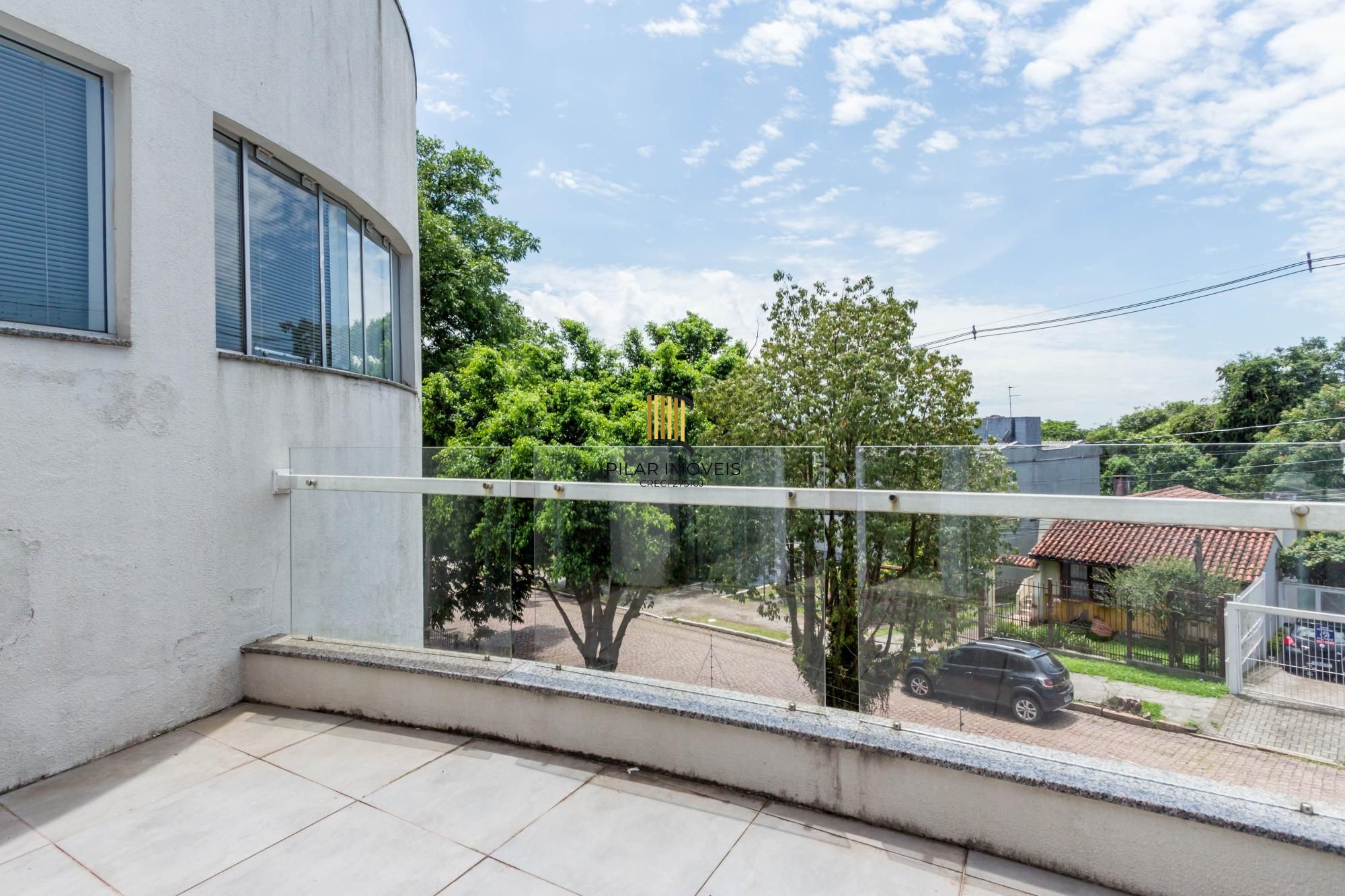 Casa Alto Padrão 3 dormitórios, 2 suítes, 4 banheiros, 4 vagas/box, Bairro Santo Antonio em Porto Alegre RS
