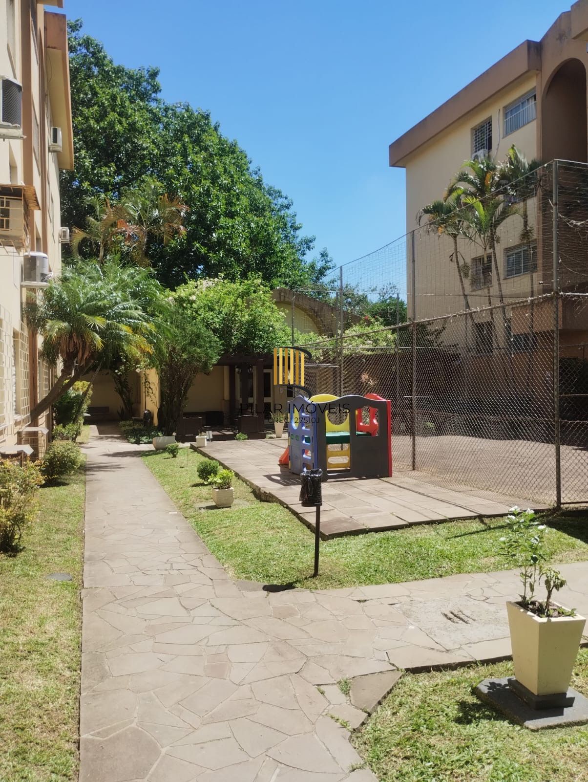 APARTAMENTO TODO REFORMADO COM UMA ÓTIMA LOCALIZAÇÃO Á VENDA!!🔥