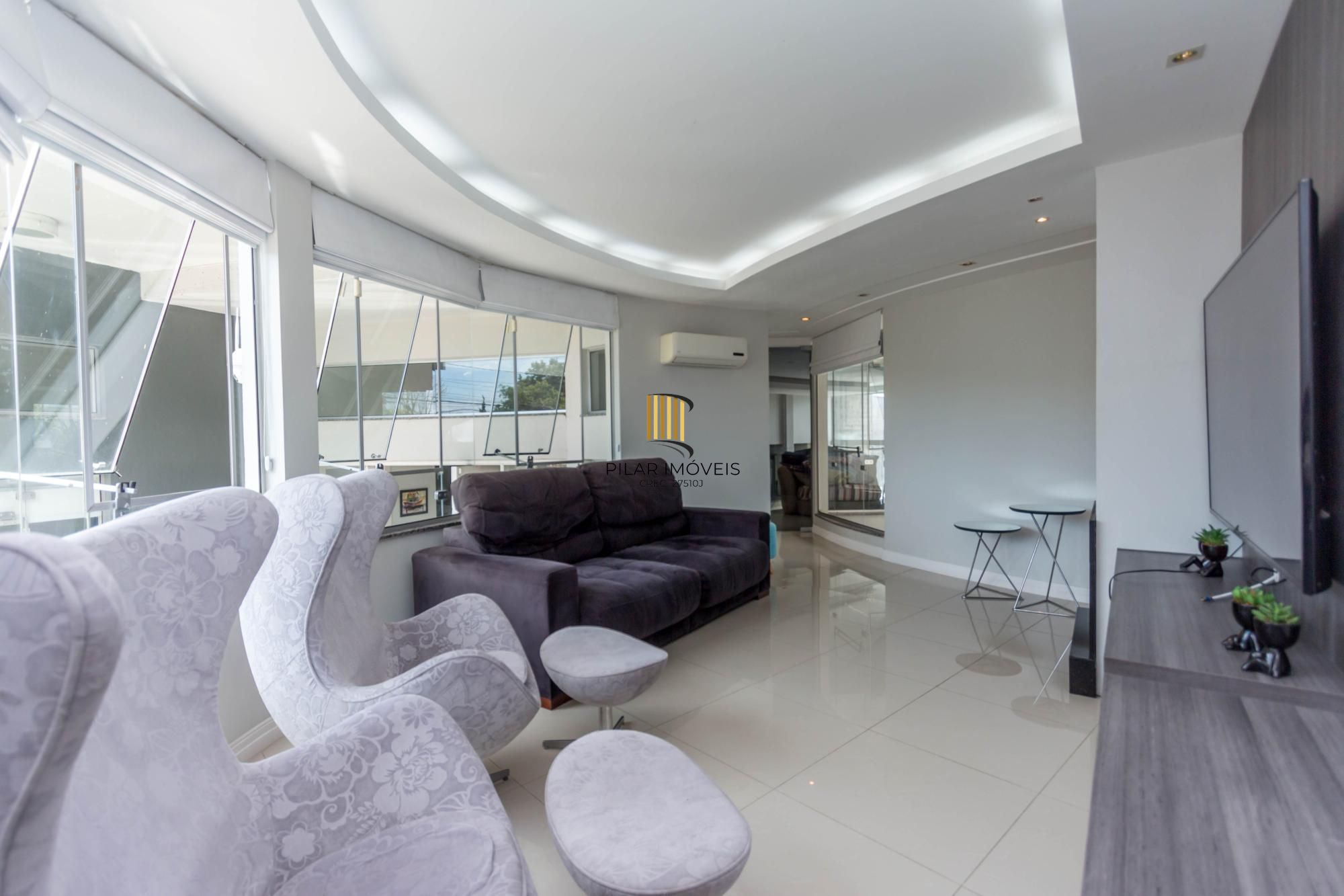 Casa Alto Padrão 3 dormitórios, 2 suítes, 4 banheiros, 4 vagas/box, Bairro Santo Antonio em Porto Alegre RS