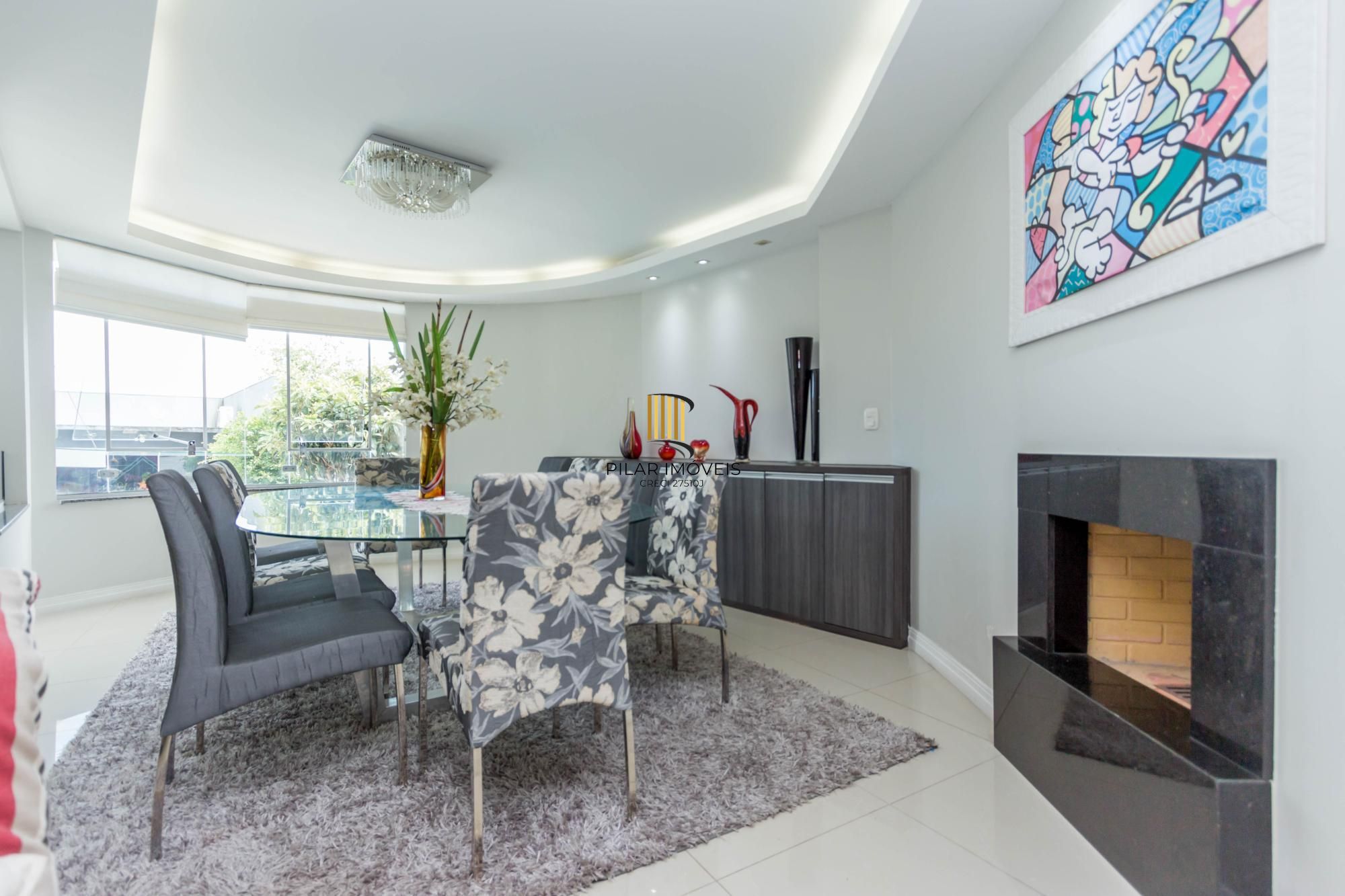 Casa Alto Padrão 3 dormitórios, 2 suítes, 4 banheiros, 4 vagas/box, Bairro Santo Antonio em Porto Alegre RS