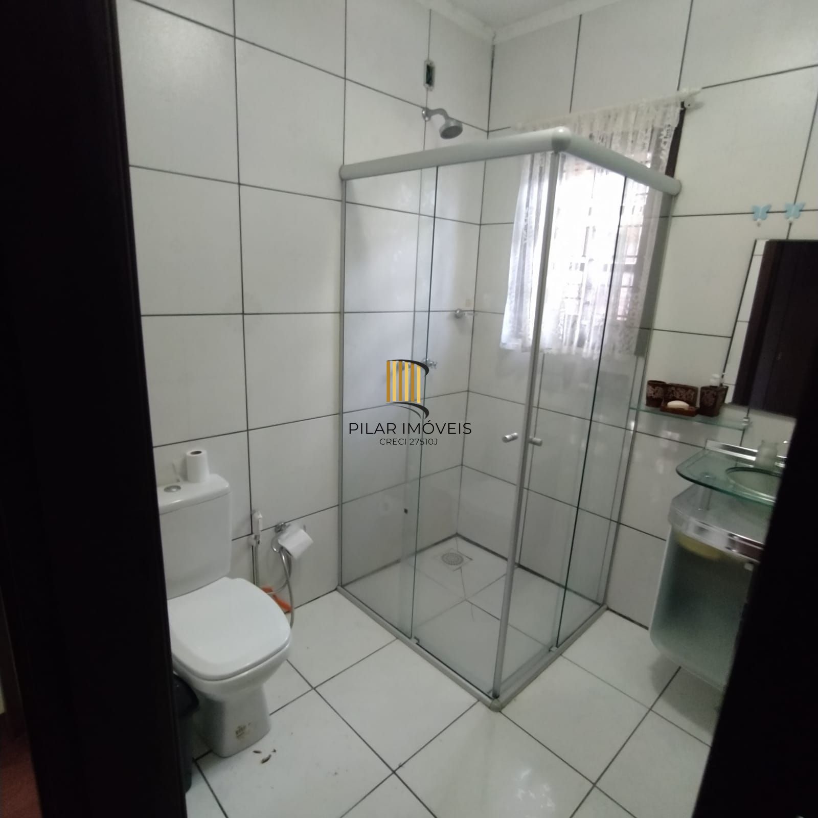 Casa 2 quartos, suíte, cozinha grande, lavanderia, aquecimento a gas, pátio grande