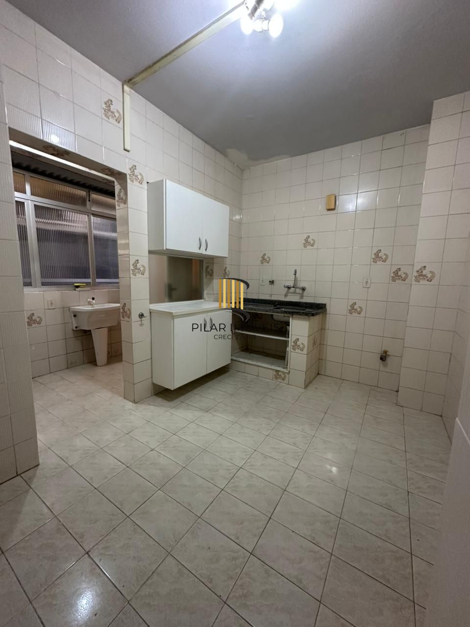 Apartamento 2 dormitórios a venda no Bairro Moinhos de Vento em Porto Alegre RS