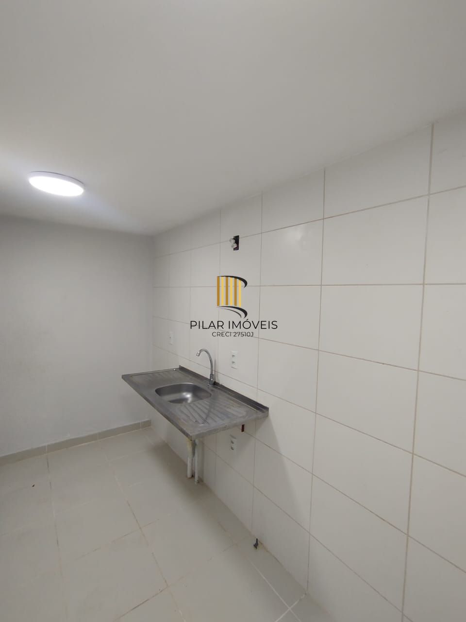 Um pedacinho do interior dentro de Porto Alegre - 2dorm com Pátio Gigante