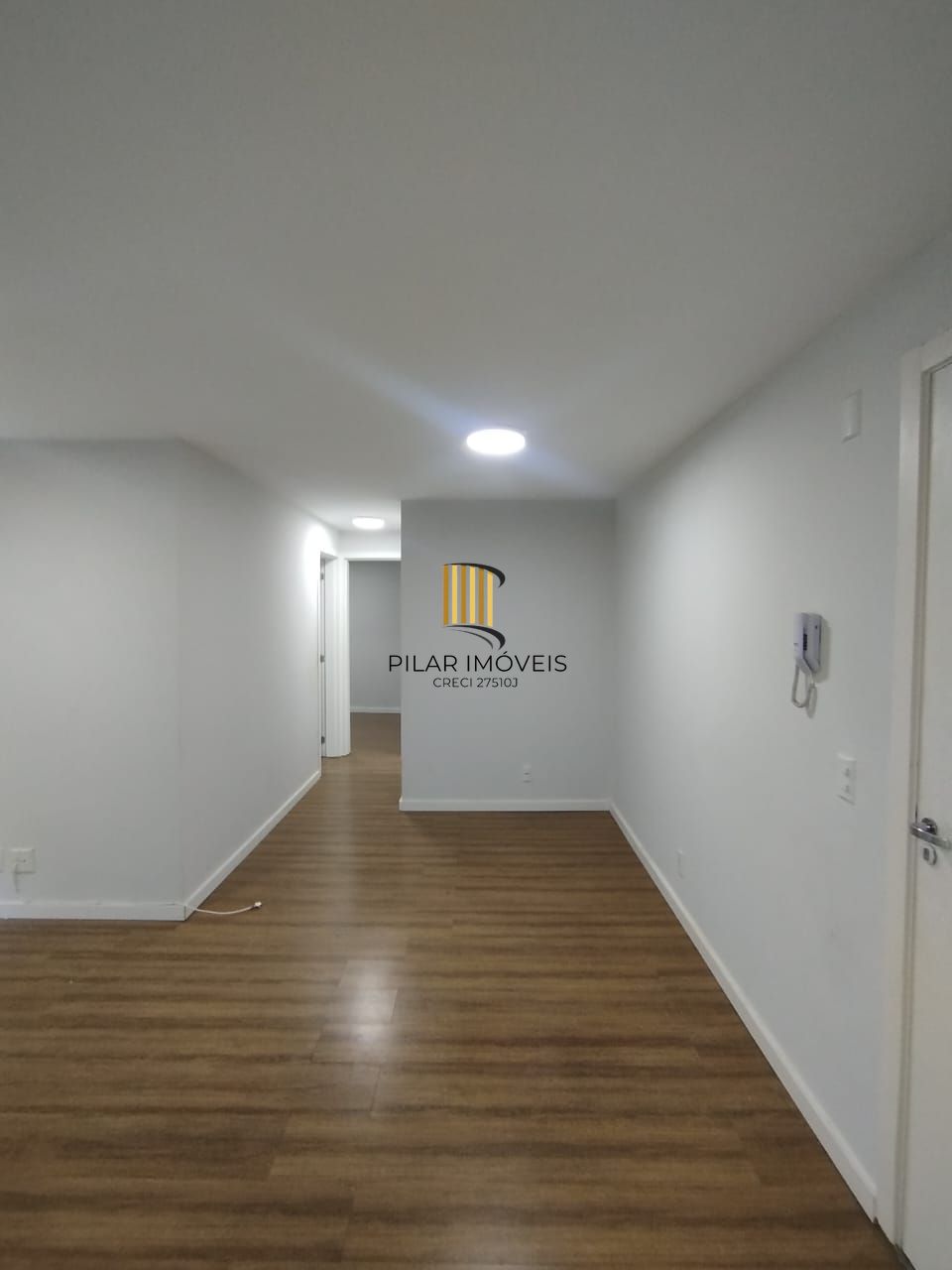 Um pedacinho do interior dentro de Porto Alegre - 2dorm com Pátio Gigante